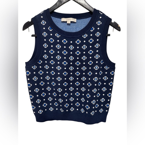 LOFT Tops - LOFT Floral Jacquard Sweater Tank Top In Women’s Size S